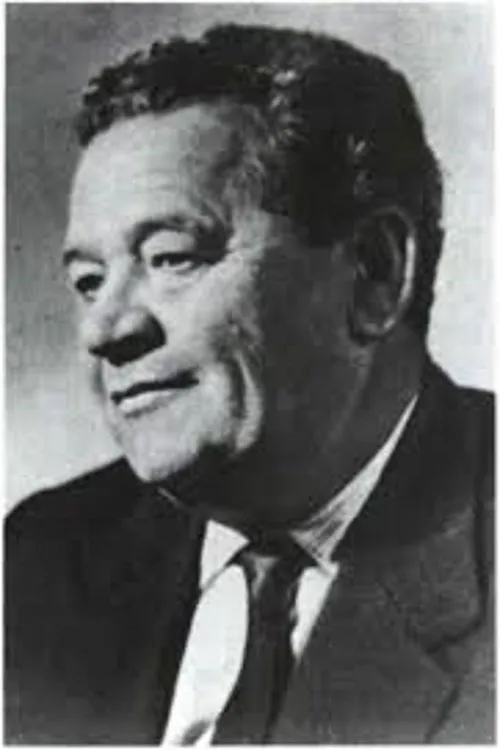 Pantelis Zervos interpretando a