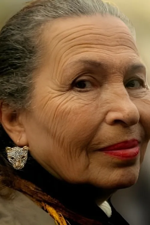 Panter Emel interpretando a Nahide