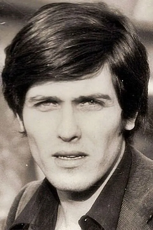 Paolo Giusti interpretando a Michele