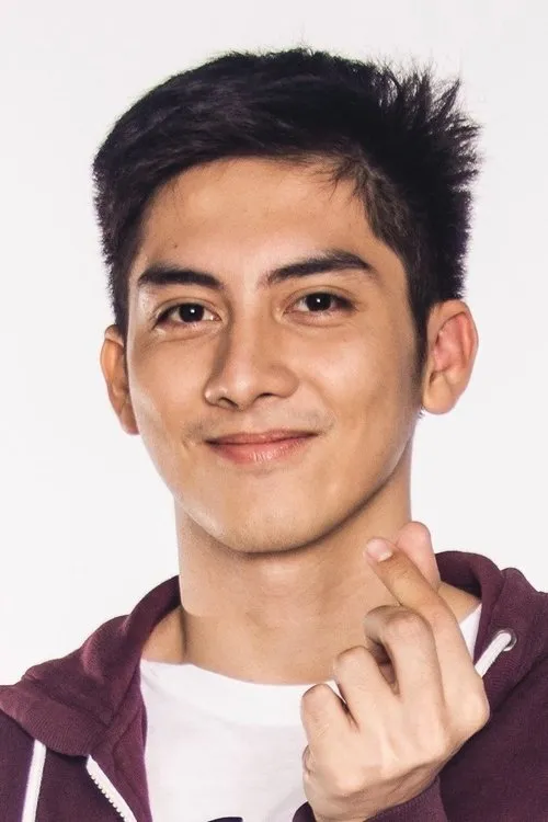 Paolo Pangilinan — personaje: Karl Almasen