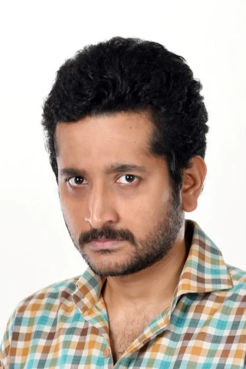 Parambrata Chatterjee interpretando a Vikram