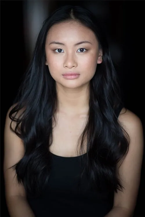 Paris Hay interpretando a Inertia