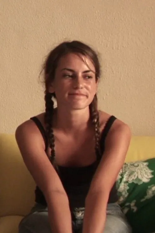 Thaís de Campos ha trabajado con Paris Leicester en 1 ocasiones