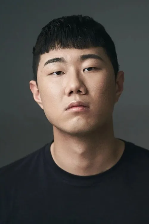 Foto de perfil del actor Park Gun-joo en el reparto