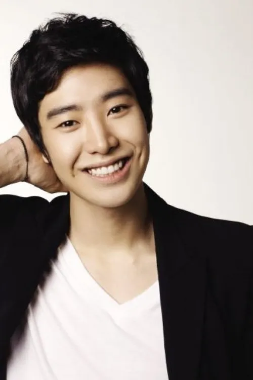 Park Min-woo — personaje: Kang Hyeok
