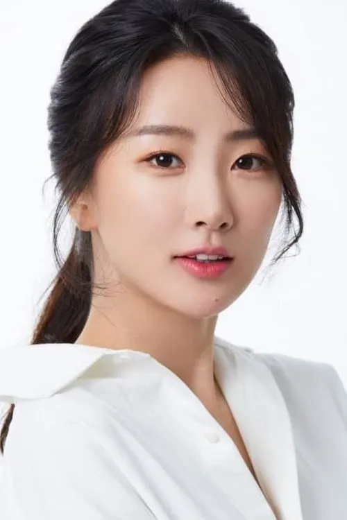 Park Soo-bin — personaje: Lee Yoo-jin