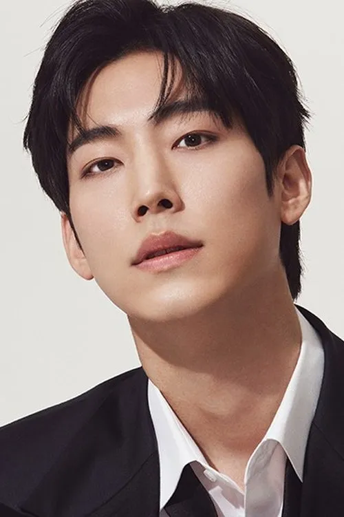 Park Young-woon — personaje: Yoon Tae Oh