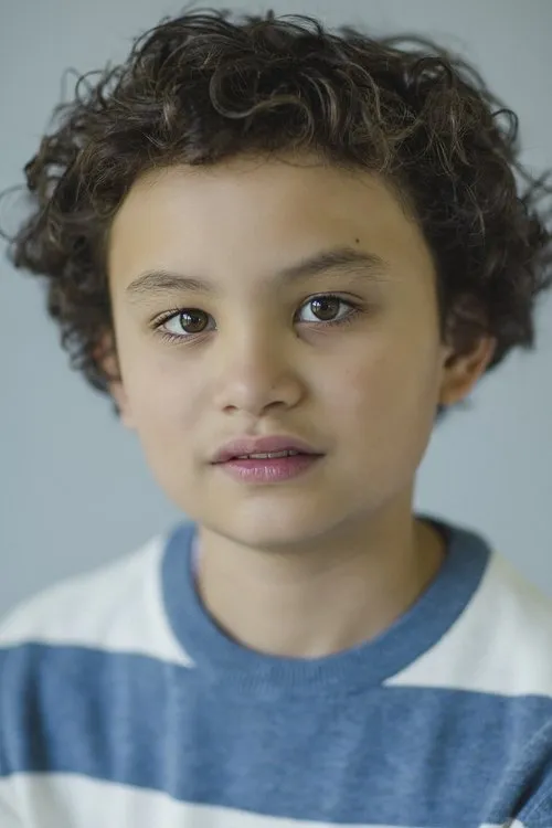 Steven Strait ha trabajado con Parker Hall en 1 ocasiones