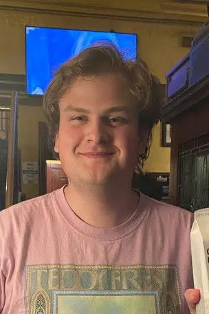 William Mitchell ha trabajado con Parker Liberatore en 4 ocasiones