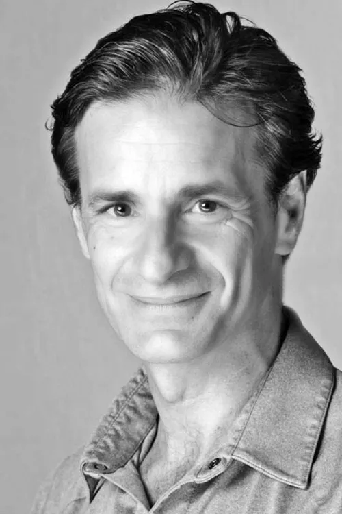 Luke Ingham ha trabajado con Pascal Molat en 1 ocasiones