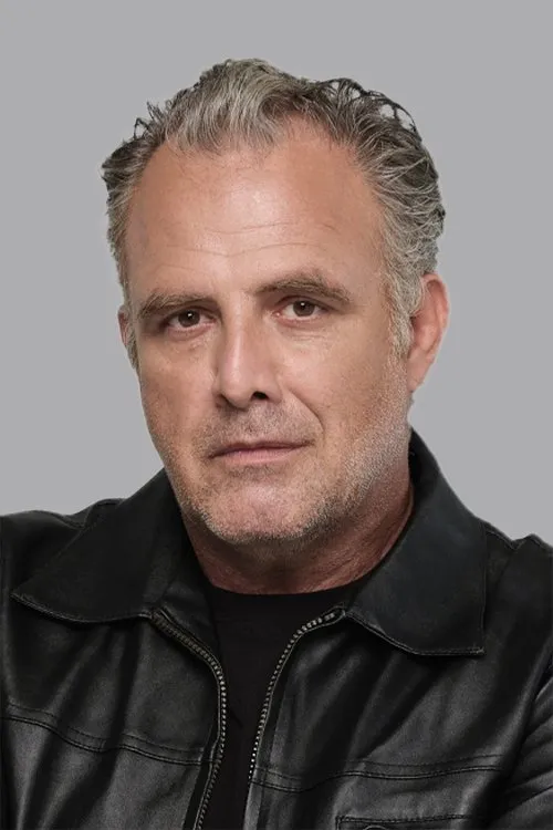 ????? ?apad?µ?t??t?? ha trabajado con Paschalis Tsarouchas en 1 ocasiones