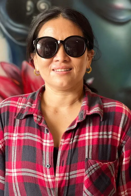 Saroj Khanal ha trabajado con Pashupati Rai en 1 ocasiones