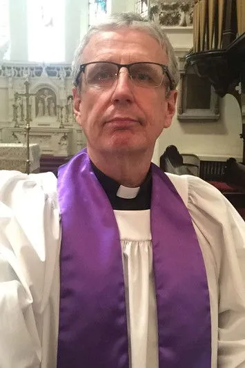 Dylan Skolnick ha trabajado con Pat Bishow en 1 ocasiones