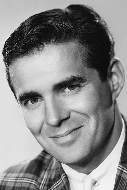 Pat Harrington, Jr. — personaje: Warden