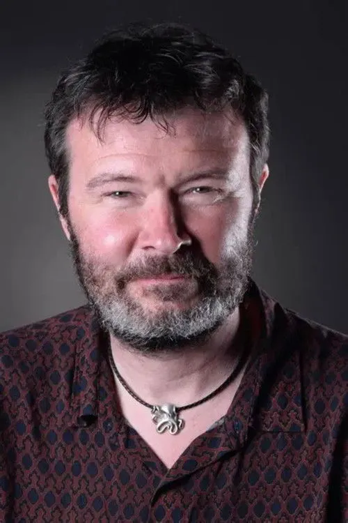 Dylan Reeves-Fellows ha trabajado con Pat Higgins en 1 ocasiones