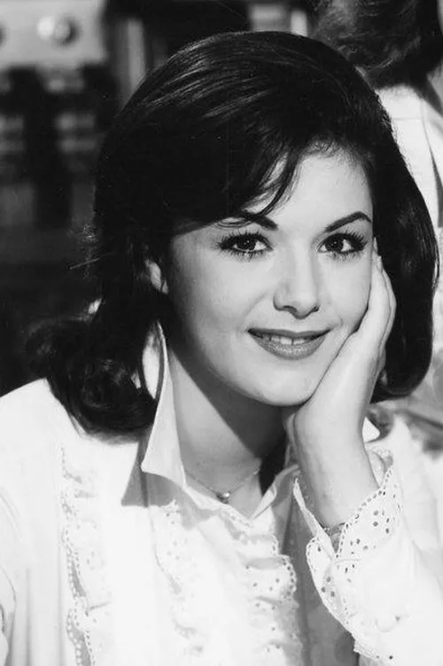 Peter Oliphant ha trabajado con Pat Woodell en 1 ocasiones