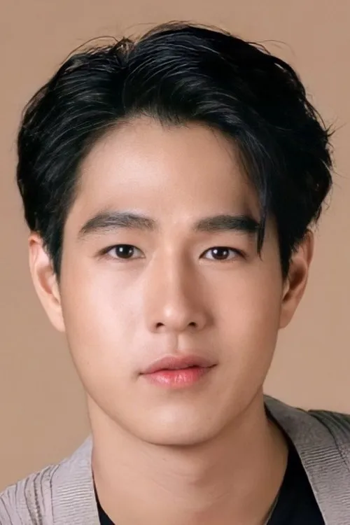 Pathompong Reonchaidee — personaje: Napat