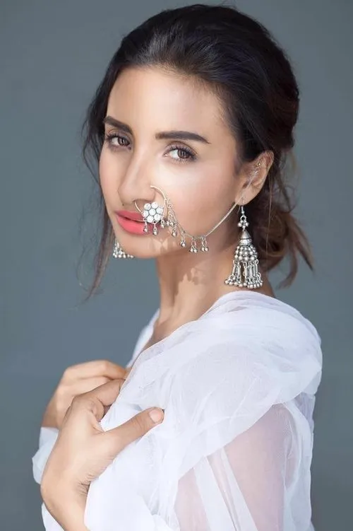 Patralekhaa — personaje: Nandini