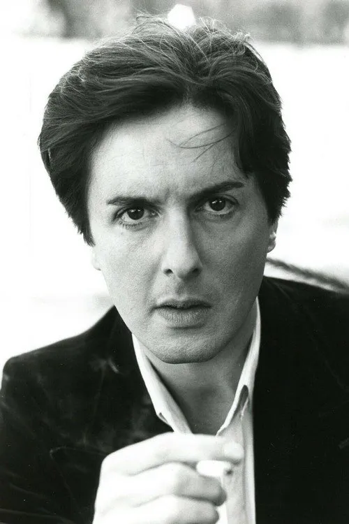 Patrice Alexsandre interpretando a Dorian Gray