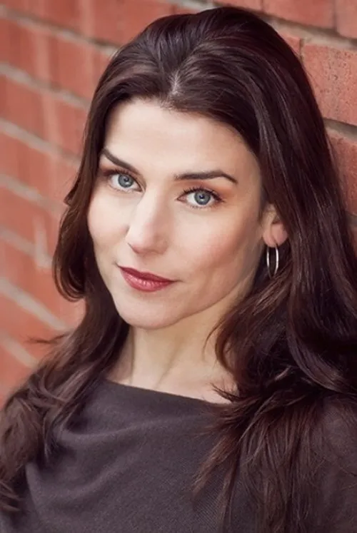 Luke Macfarlane ha trabajado con Patricia Cullen en 2 ocasiones