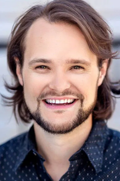 Kristen Mandilas ha trabajado con Patrick A. Cameron en 1 ocasiones