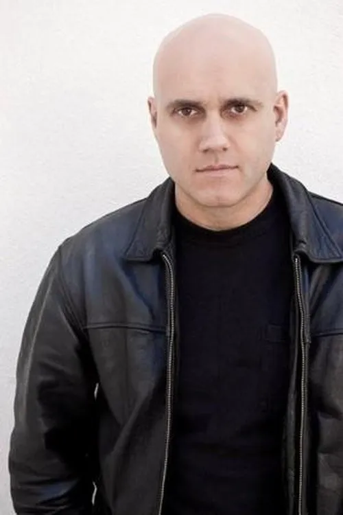 Moksha McPherrin ha trabajado con Patrick Barnitt en 2 ocasiones