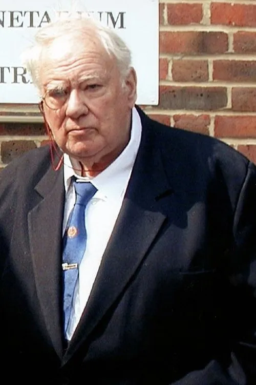 Fiona Bruce ha trabajado con Patrick Moore en 1 ocasiones