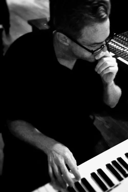 Ron Delsener ha trabajado con Patrick O'Hearn en 1 ocasiones