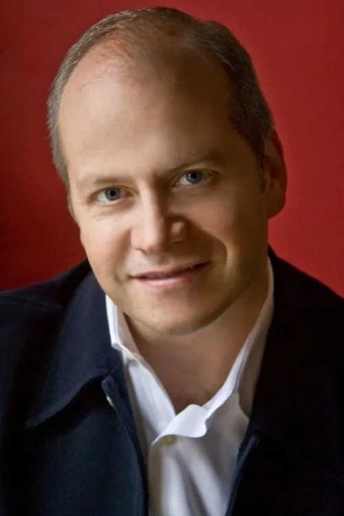 Patrick Summers interpretando a Conductor