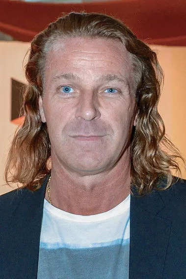 Andreas Plogell ha trabajado con Patrik Sjöberg en 1 ocasiones