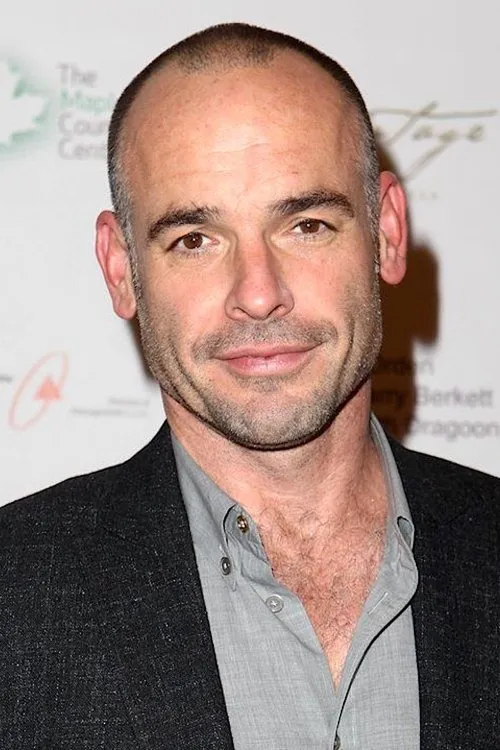 Paul Blackthorne — personaje: Dr. Matt Slingerland