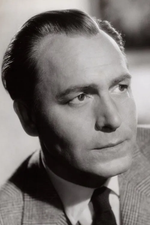 Paul Klinger interpretando a Günter Eyck, Kriminalkommissar