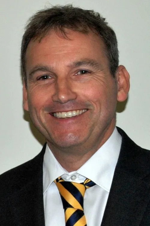 Frank Bourke ha trabajado con Paul Riddell en 1 ocasiones