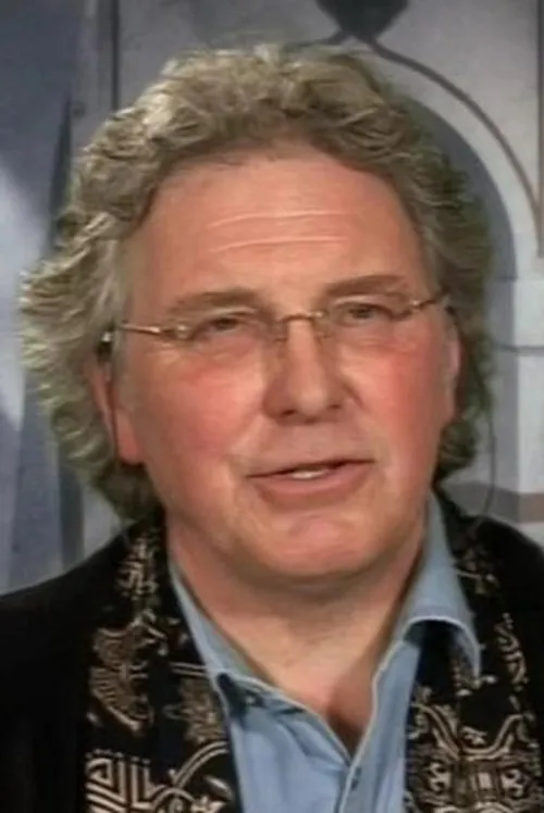 Paul Seed interpretando a Tony