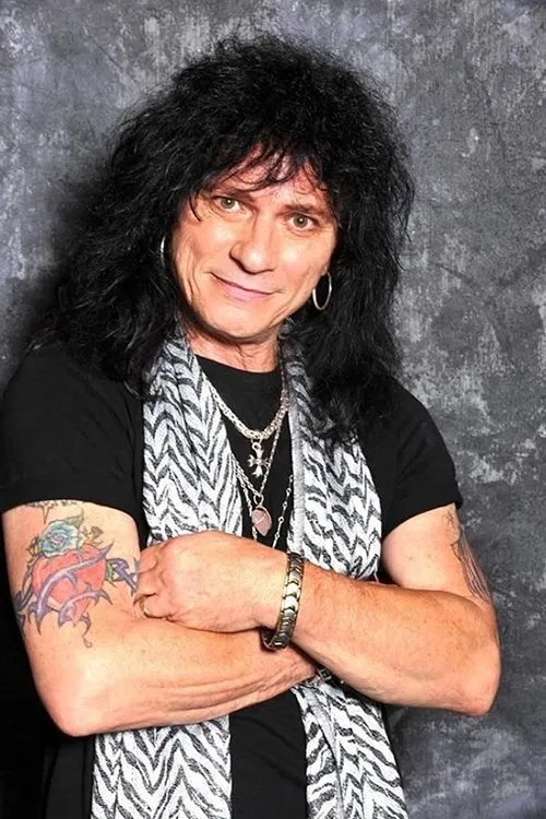 Claude Schnell ha trabajado con Paul Shortino en 1 ocasiones