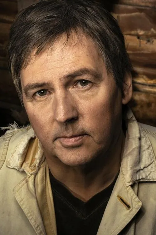 Lee Harris ha trabajado con Paul Webb en 3 ocasiones