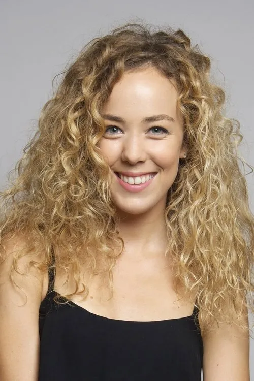 Paula Dalli — personaje: Self - Contestant