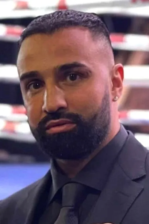 Paulie Malignaggi interpretando a Self