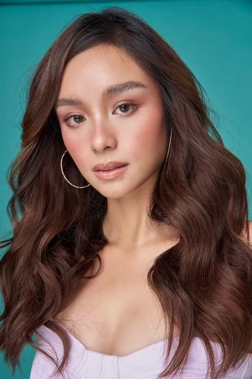 Pauline Mendoza — personaje: Elaine Innocencio-Querubin