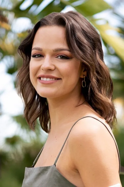 Pauline Slangen — personaje: Self - Guest