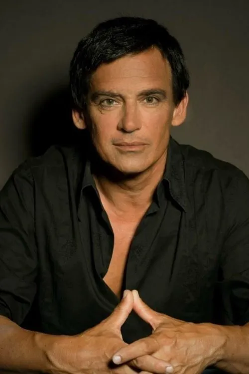 Paulo Nery interpretando a Turbo