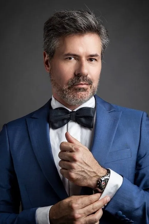 Paulo Oom — personaje: Luís Gomes