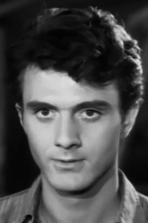 Παύλος Λιάρος interpretando a Giorgos