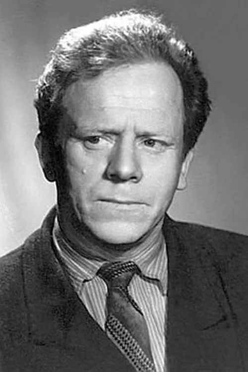 Павел Первушин interpretando a 