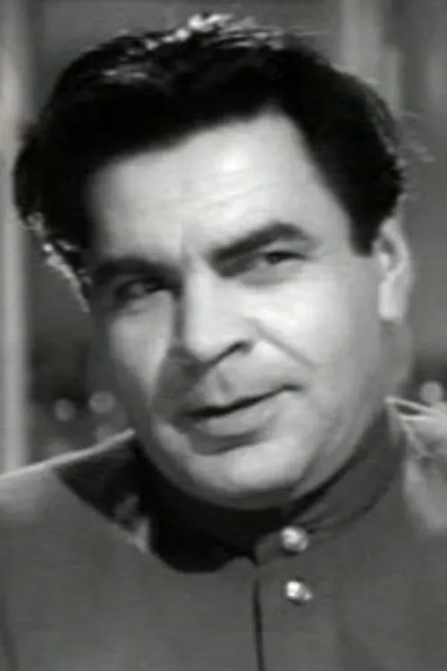 Павел Усовниченко interpretando a Zernov