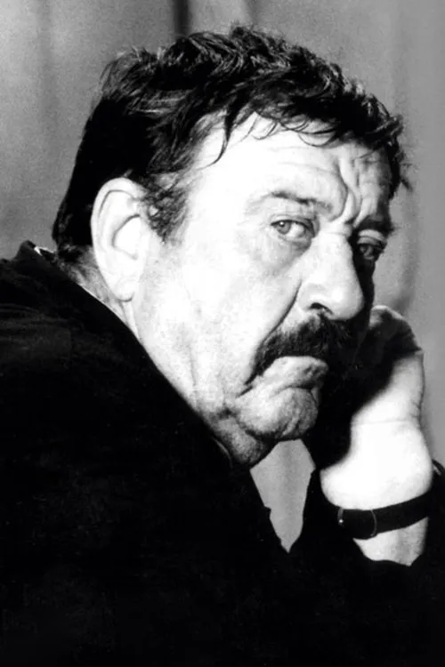 Olivera Katarina ha trabajado con Pavle Vuisić en 4 ocasiones