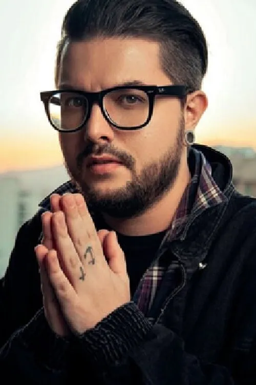 Lucas Henrique Kobayashi ha trabajado con Pe Lanza en 1 ocasiones