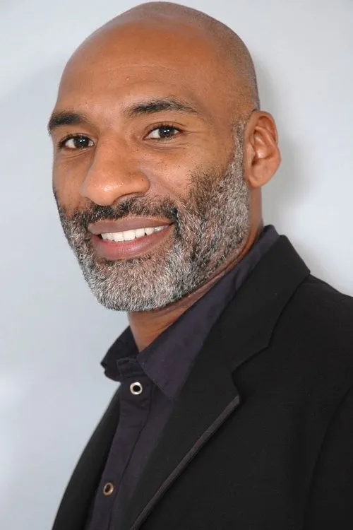 Pedro Gutiérrez interpretando a Hassan