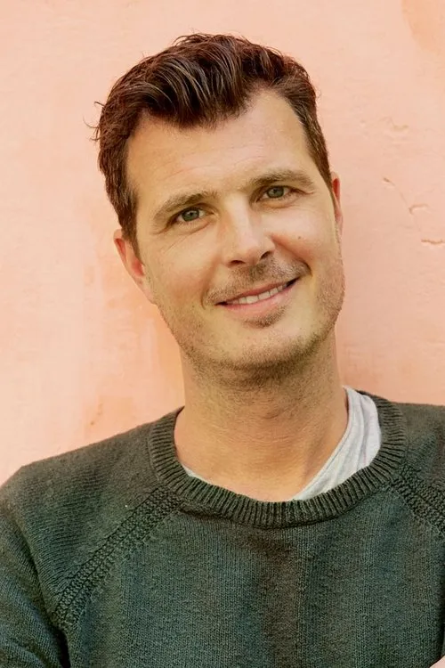 Greg Joelson ha trabajado con Pelle Hvenegaard en 1 ocasiones