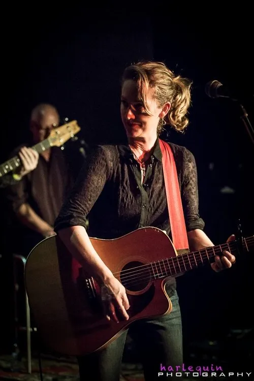 Kitty Flanagan ha trabajado con Penny Flanagan en 1 ocasiones